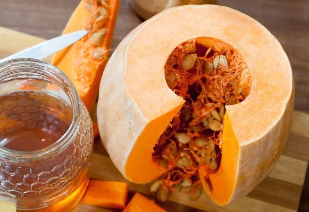Honey and pumpkin seeds during prostatitis